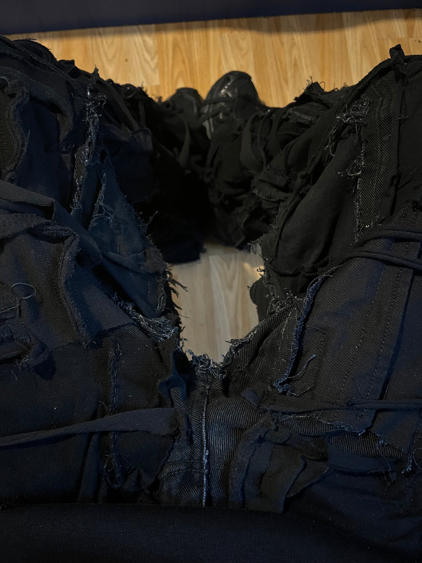 MAD 'Ripped Void' JEANS